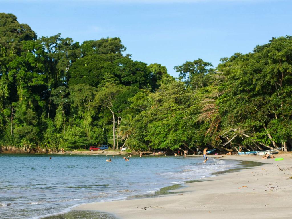 entorno-playa-caribe-town-hotel